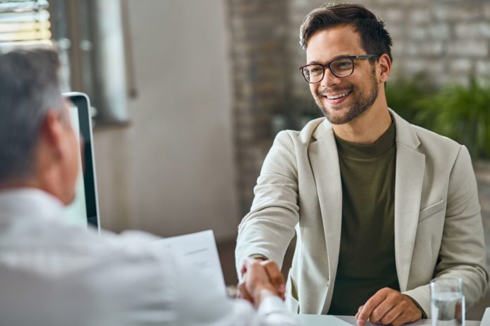 Vendedor novo: como avaliar a performance nos primeiros meses