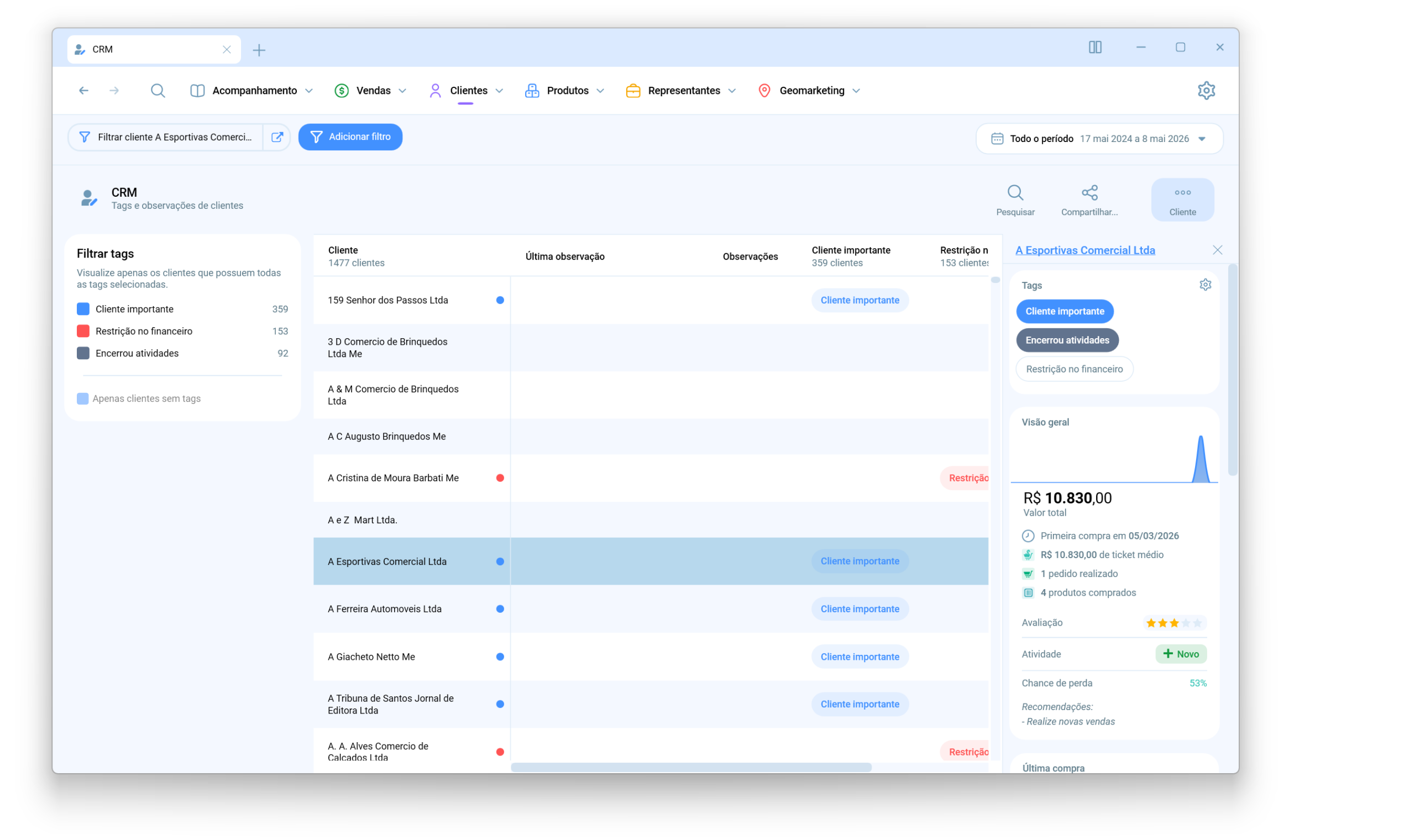 Módulo CRM com painel lateral de tags para filtrar e segmentar clientes